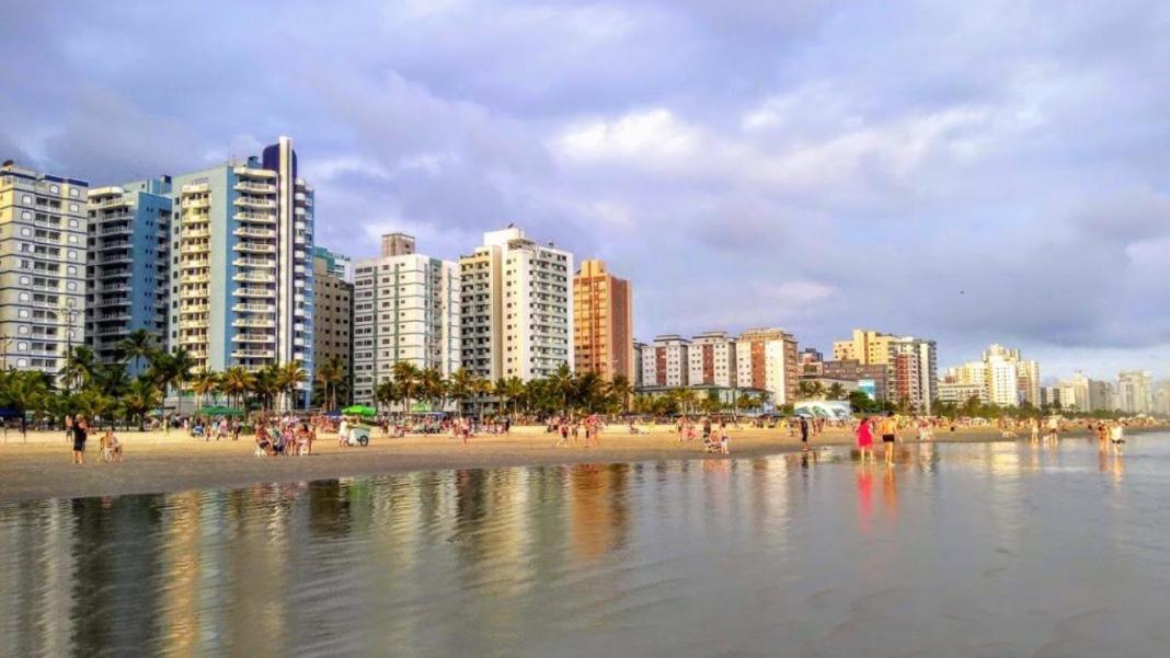 Lindo Kitnet Studio completo e aconchegante Appartamento Praia Grande  Esterno foto